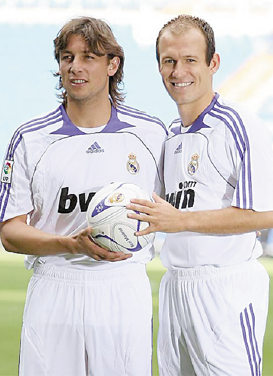 交锋不仅显 交锋不仅显