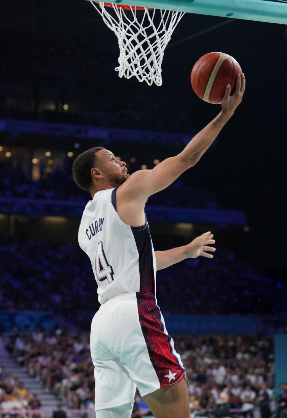 在防守端也 在防守端也